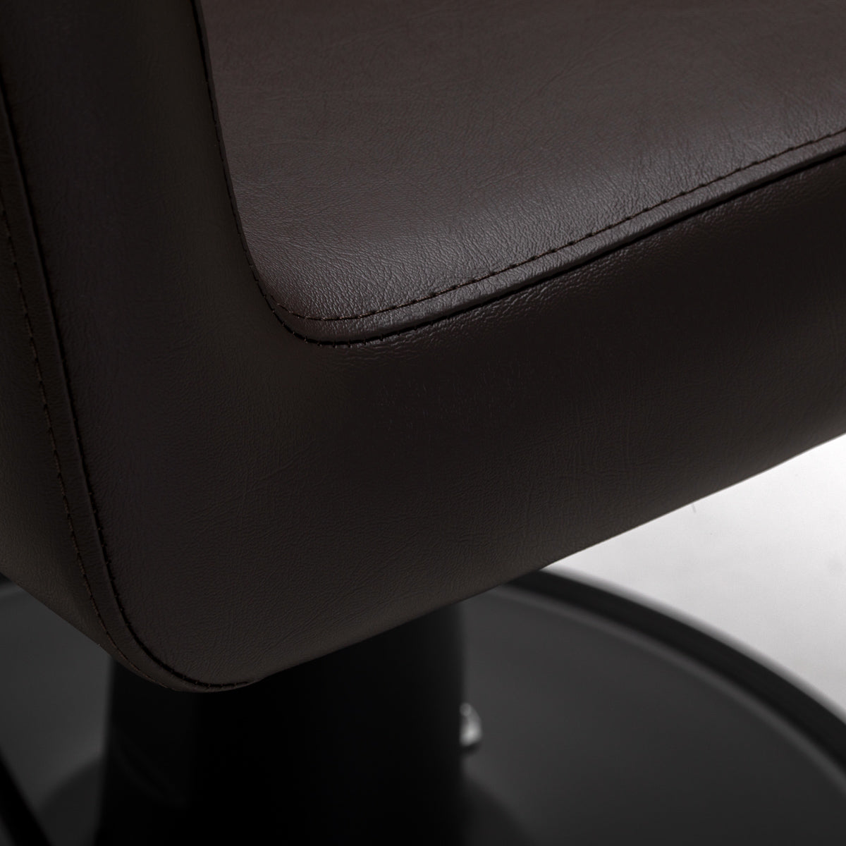 Gabbiano Lucca hairdressing chair brown - BVShop