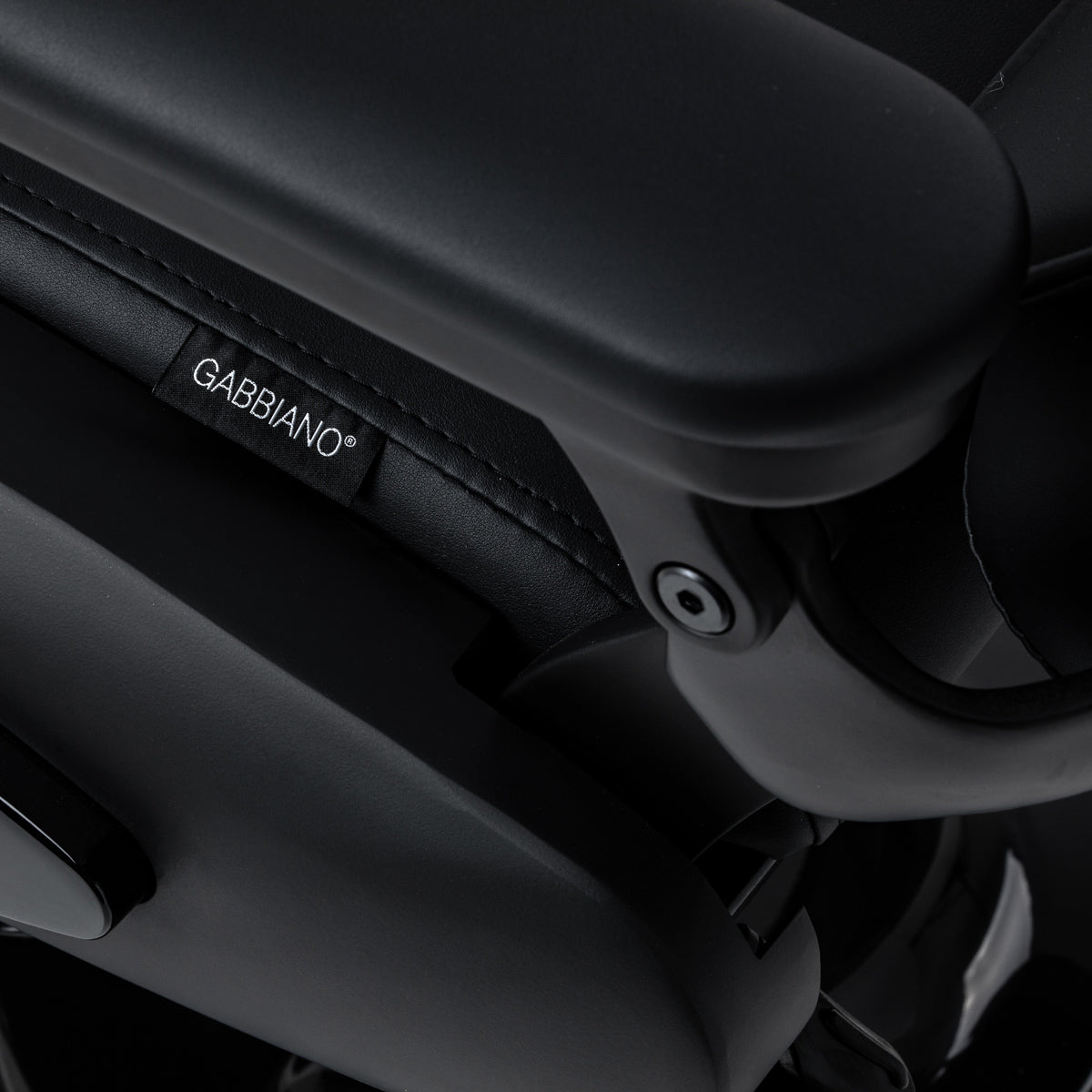Gabbiano Francesco Barberstuhl Mit Massage – Schwarz, Schwarze Basis · Sitzdetail