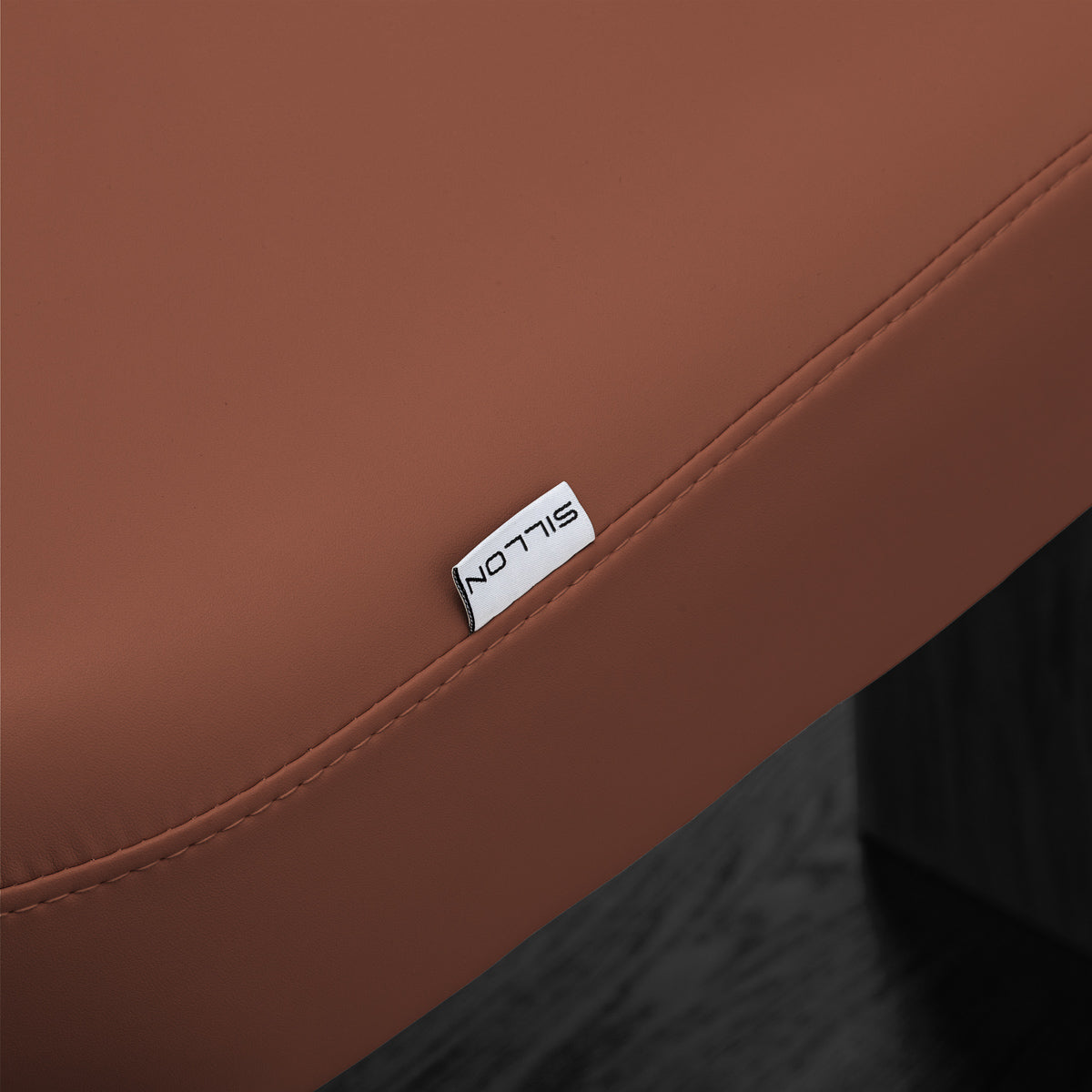 Sillon Relax · braun / schwarz · Sillon-Etikett und Naht
